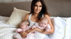 Lisa Ray turns mother to twins